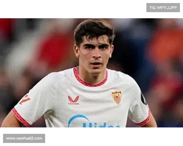 意媒：那不勒斯未定胡安卢转会狼队与森林已加入争夺战